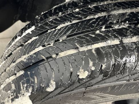 Certified 2025 Jeep Compass Limited w/ High Altitude Package image 36