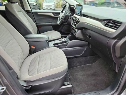 Used 2022 Ford Escape SE image 11
