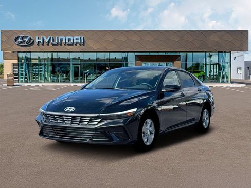 New 2026 Hyundai Elantra SE FWD image 1