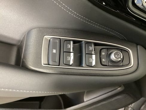 Used 2025 Subaru Outback Limited AWD/4WD image 17