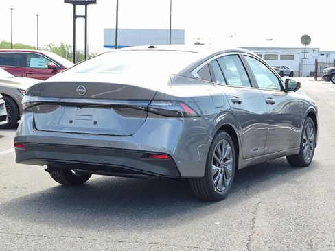New 2026 Nissan Sentra SL FWD image 3