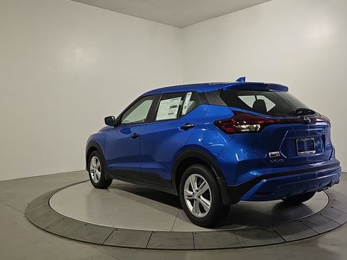 New 2025 Nissan Kicks Play S image 3