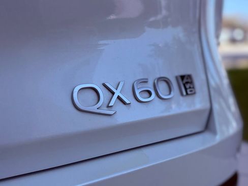 Certified 2026 INFINITI QX60 Luxe w/ Family Package AWD/4WD image 35