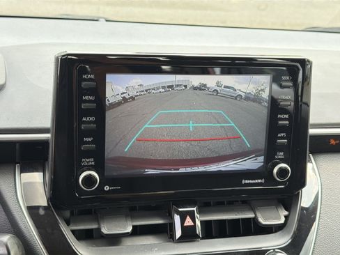 Used 2022 Toyota Corolla LE FWD image 19