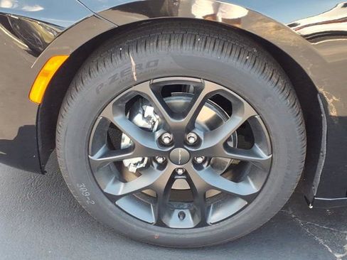 New 2027 Chrysler Pacifica Limited FWD image 23