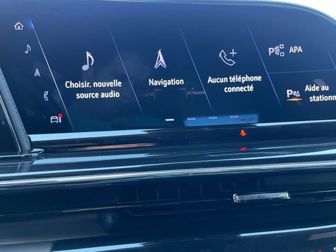 Used 2023 Cadillac Escalade Sport w/ LPO, ONYX Package image 27