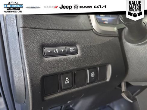 Used 2021 Nissan Murano SV AWD/4WD image 16