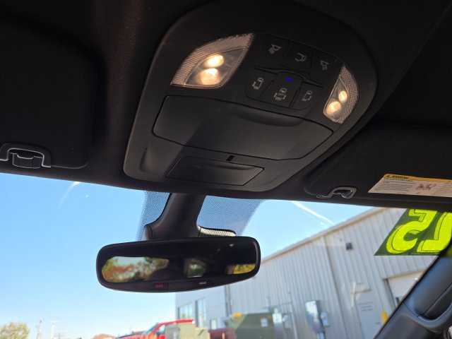 Used 2025 Chrysler Pacifica Select FWD image 25