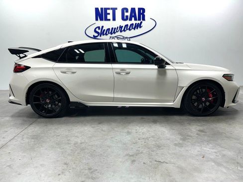 Used 2026 Honda Civic Type R image 2