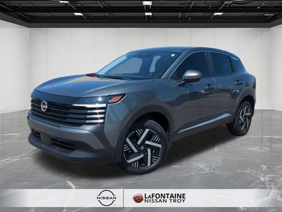 Used 2025 Nissan Kicks SV w/ Illumination Package