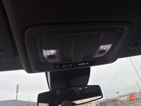 Used 2023 Chevrolet Silverado 1500 Custom AWD/4WD image 21