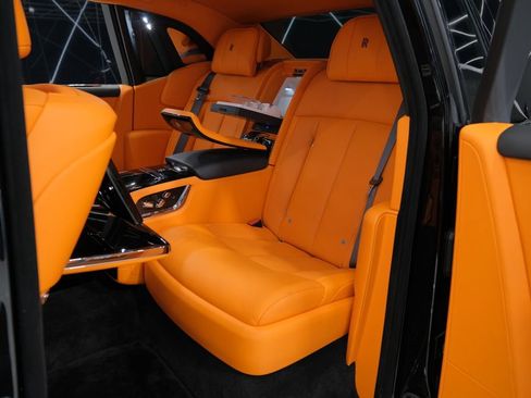 Used 2025 Rolls-Royce Phantom Sedan image 32