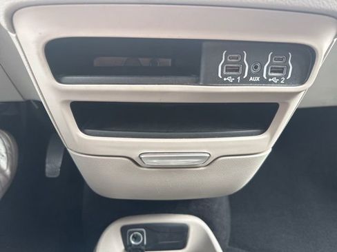 Used 2023 Chrysler Voyager LX FWD image 14