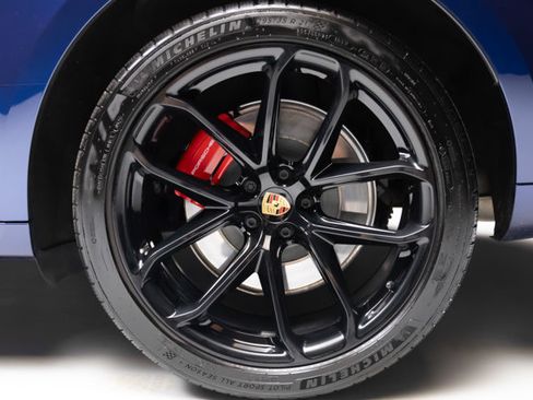 Used 2024 Porsche Macan GTS AWD/4WD image 36