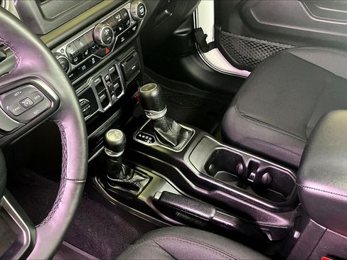 Used 2023 Jeep Wrangler Unlimited w/ Cold Weather Group AWD/4WD image 19