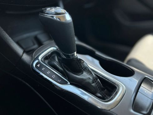 Used 2018 Chevrolet Cruze LT w/ Convenience Package FWD image 22