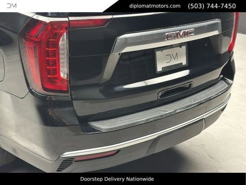 Used 2022 GMC Yukon XL Denali w/ Advanced Technology Package RWD image 16
