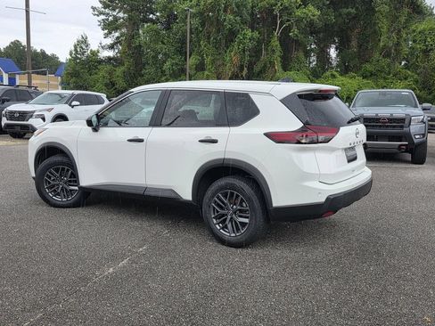 Used 2024 Nissan Rogue S FWD image 5
