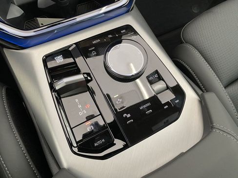 Used 2025 BMW X3 xDrive30i w/ Premium Package image 18