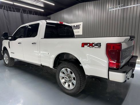 Used 2022 Ford F350 Platinum AWD/4WD image 4