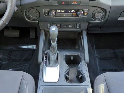 Certified 2022 Nissan Frontier SV image 19