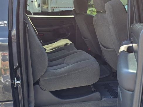 Used 2004 Chevrolet Silverado 2500 LS w/ Skid Plate Package image 28
