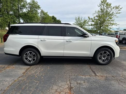 New 2026 Ford Expedition Max Active RWD image 4