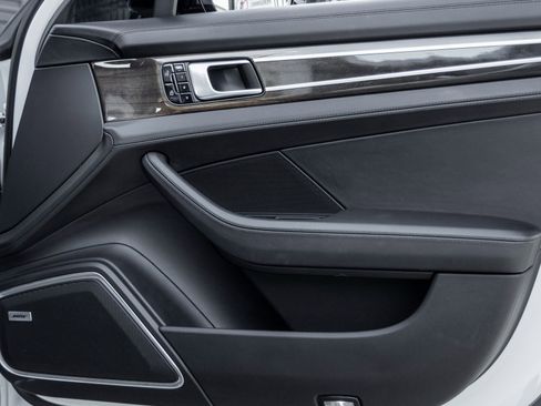 Used 2020 Porsche Panamera GTS image 41