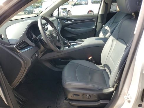 Used 2020 Buick Enclave Essence image 16