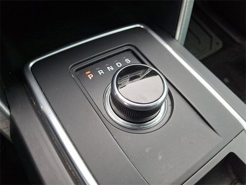 Used 2017 Land Rover Discovery Sport HSE image 18