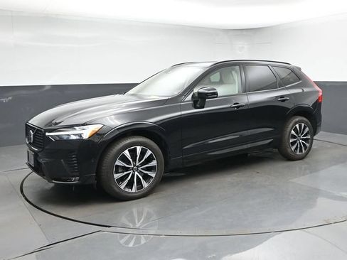 Used 2024 Volvo XC60 B5 Plus w/ Protection Package Premier AWD/4WD image 4