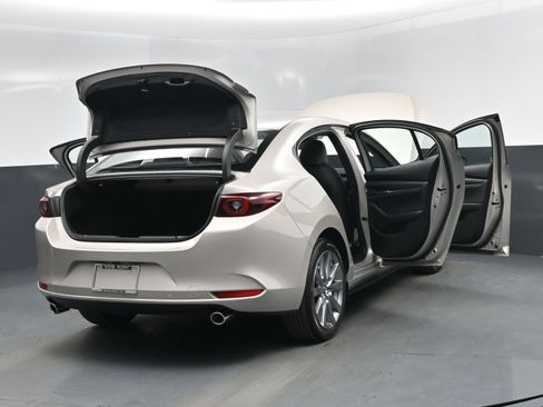 New 2026 MAZDA MAZDA3 2.5 S Sedan w/ Preferred Pkg image 27
