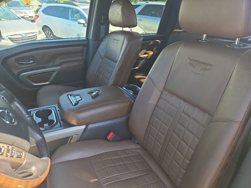 Used 2020 Nissan Titan Platinum Reserve image 16