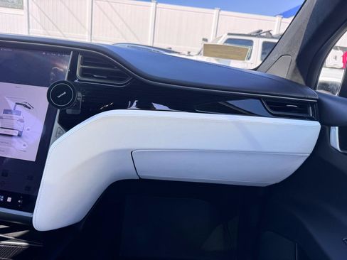 Used 2019 Tesla Model X Long Range AWD/4WD image 19