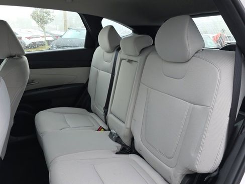 New 2026 Hyundai Tucson SE image 6