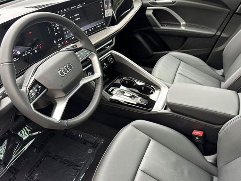 New 2025 Audi Q5 Premium image 9