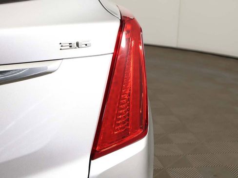 Used 2018 Cadillac XT5 Luxury w/ Driver Awareness Package image 19