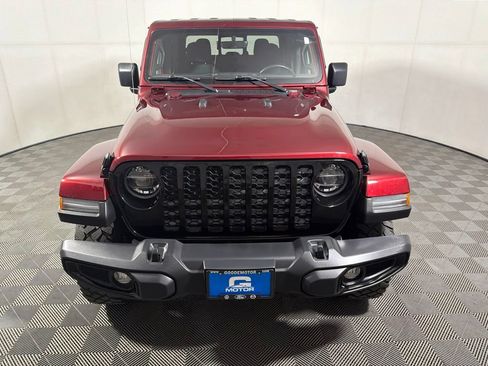 Used 2021 Jeep Gladiator Sport AWD/4WD image 3