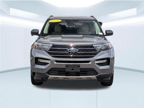 Used 2021 Ford Explorer XLT w/ Equipment Group 202A AWD/4WD image 10
