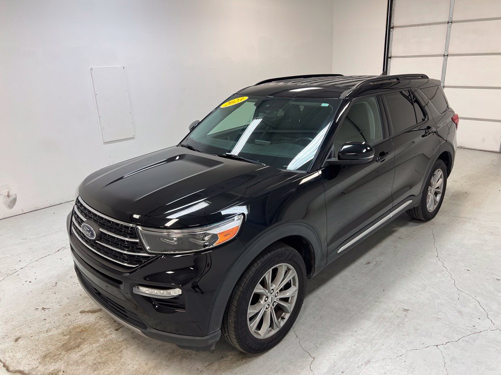 Used 2023 Ford Explorer XLT w/ Equipment Group 202A AWD/4WD image 5