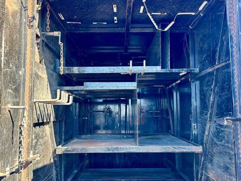 Used 2020 Ford F550 Crew Storge with Dump Body w L image 12