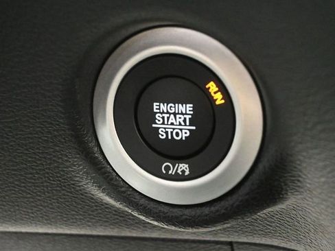 New 2025 Chrysler Voyager LX image 37