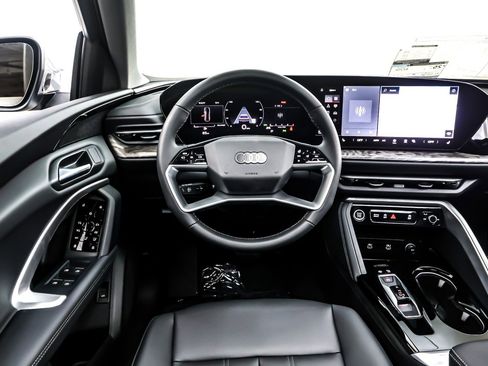 New 2025 Audi Q5 Premium image 4