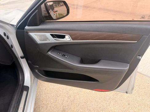 Used 2018 Genesis G80 3.8 w/ Option Group 03 RWD image 17