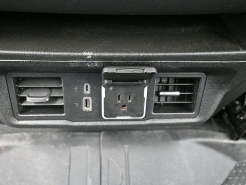 Used 2024 Chevrolet Silverado 2500 LTZ image 20