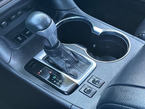 Certified 2019 Toyota Highlander XLE image 27