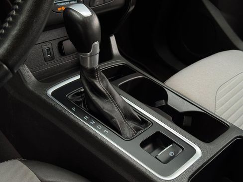 Used 2017 Ford Escape Titanium image 23