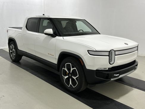 Used 2022 Rivian R1T Adventure AWD/4WD image 7