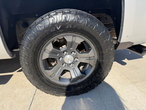 Used 2018 Chevrolet Silverado 1500 LTZ w/ LTZ Plus Package AWD/4WD image 75