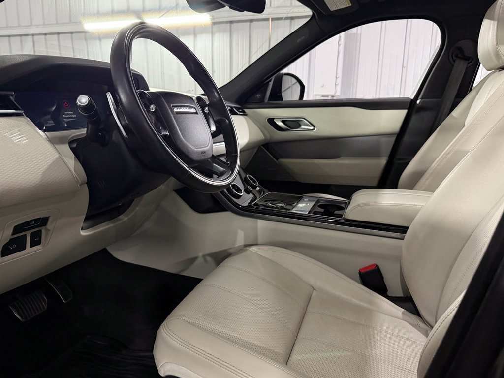 Used 2018 Land Rover Range Rover Velar R-Dynamic SE AWD/4WD image 18